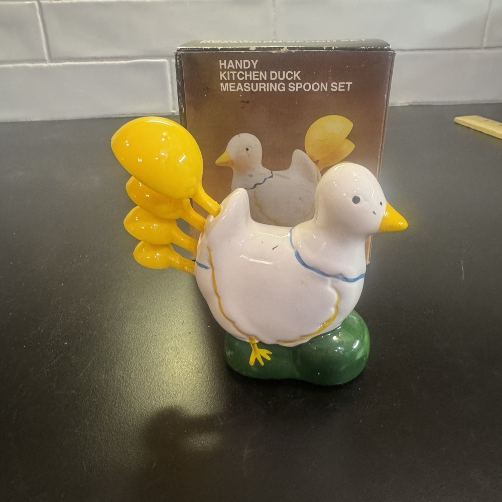 Vintage ceramic Blue Bow Duck goose and  measuring spoons set with Box